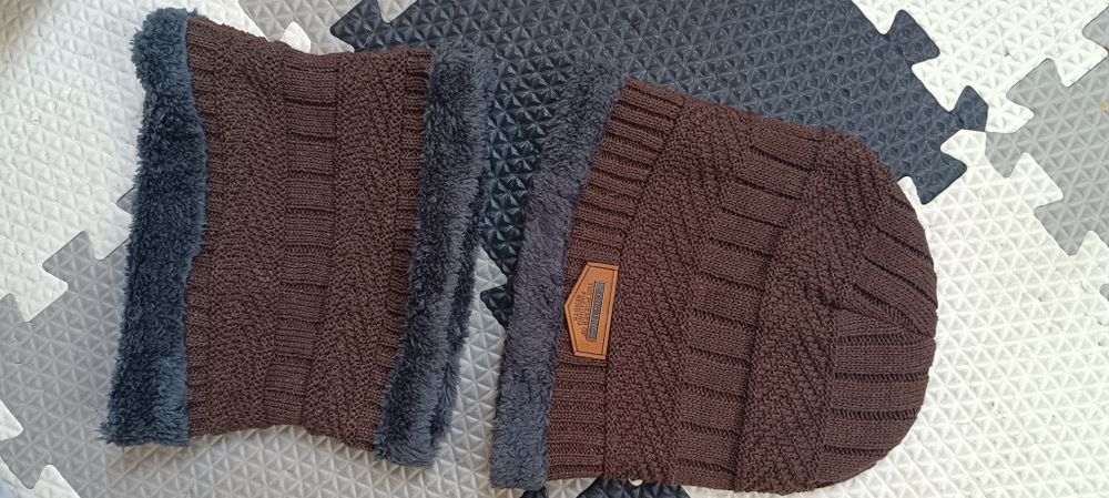 Komplet czapka i komin