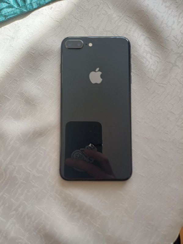 Sprzedam w bdb stanie zablokowany iphone 8+
