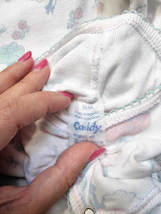 Body branco com desenhos de coelhos puro algodão, 18 meses