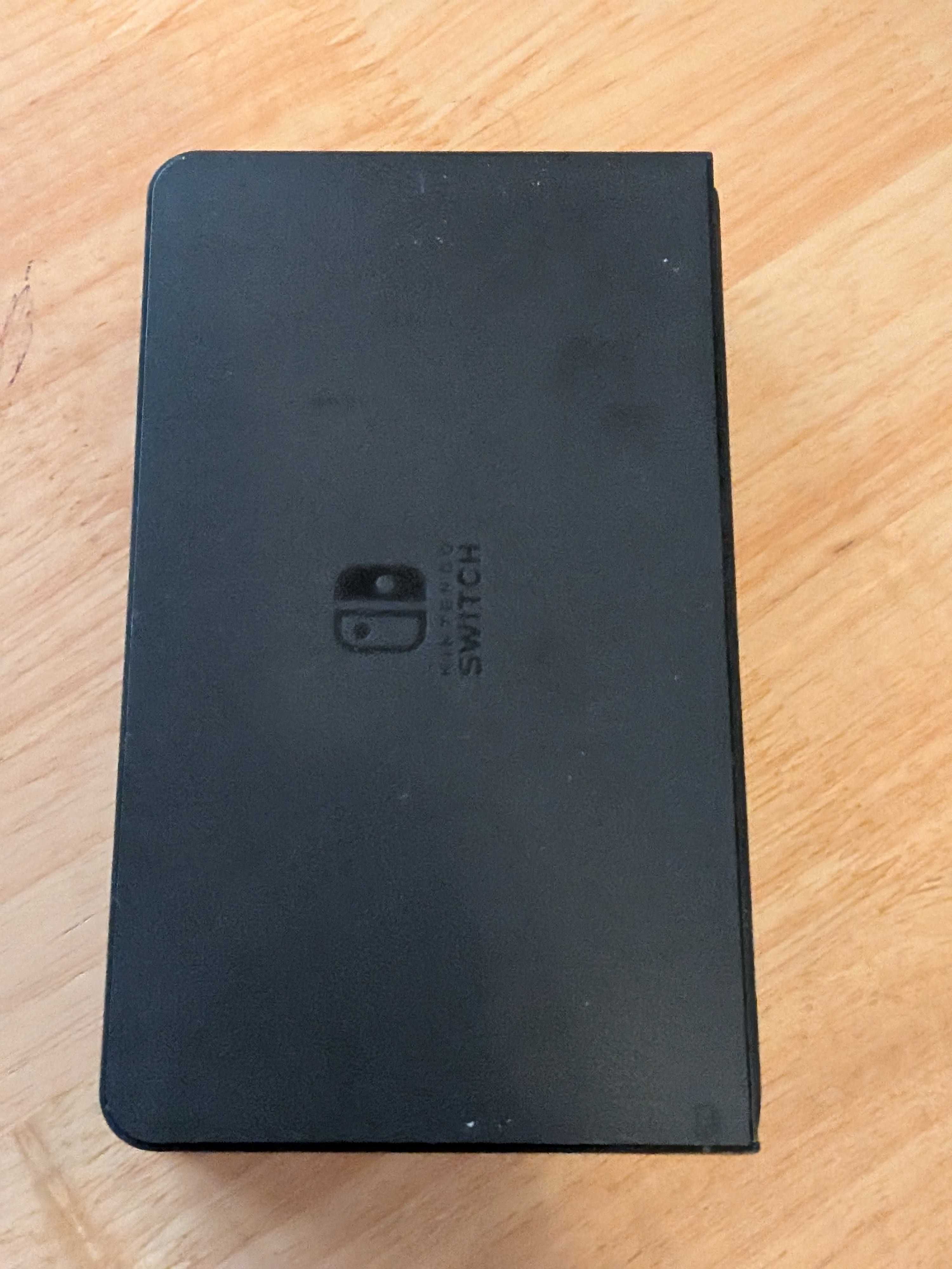 Nintendo Switch OLED – Como Nova | Com Caixa e Acessórios (Loures)