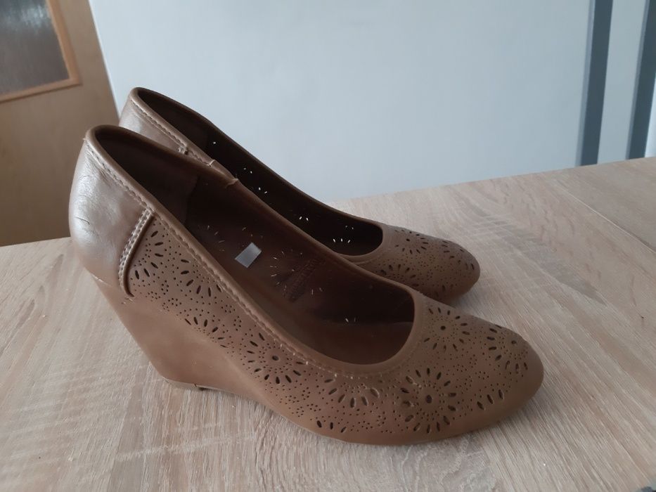 Półbuty CCC Clara Barson -Rozm.36 - Jak nowe!!!