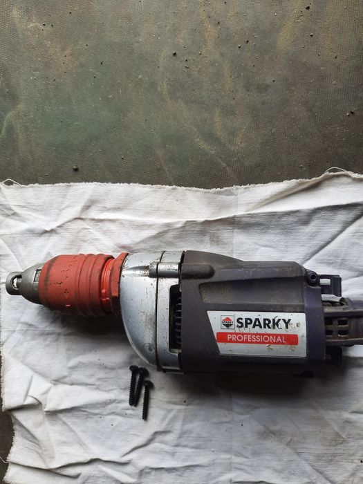 Шуруповерт SPARKY.
