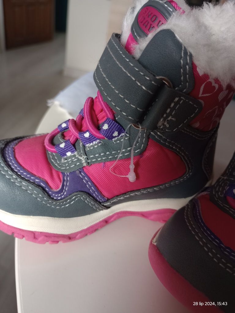 Buty zimowe Nowe rozmiar 20