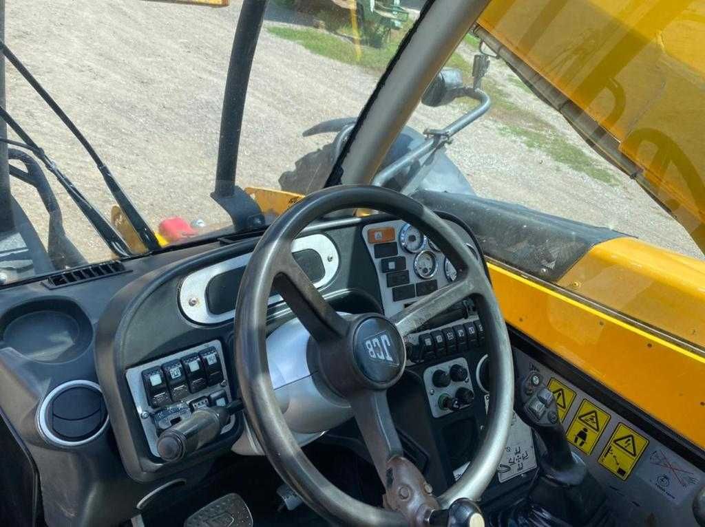 Телескопічний навантажувач JCB 541-70 Agri Pljus