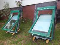 Dwa okna dachowe Velux