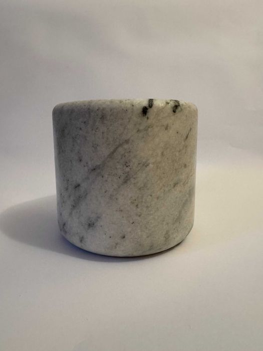 Кашпо H&M з натурального мармуру