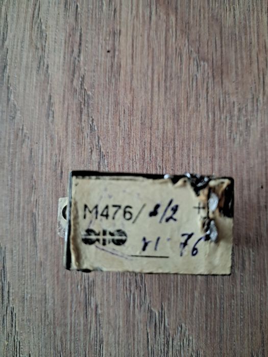 Sprzedam zabytkowy wskaźnik wychyłowy.