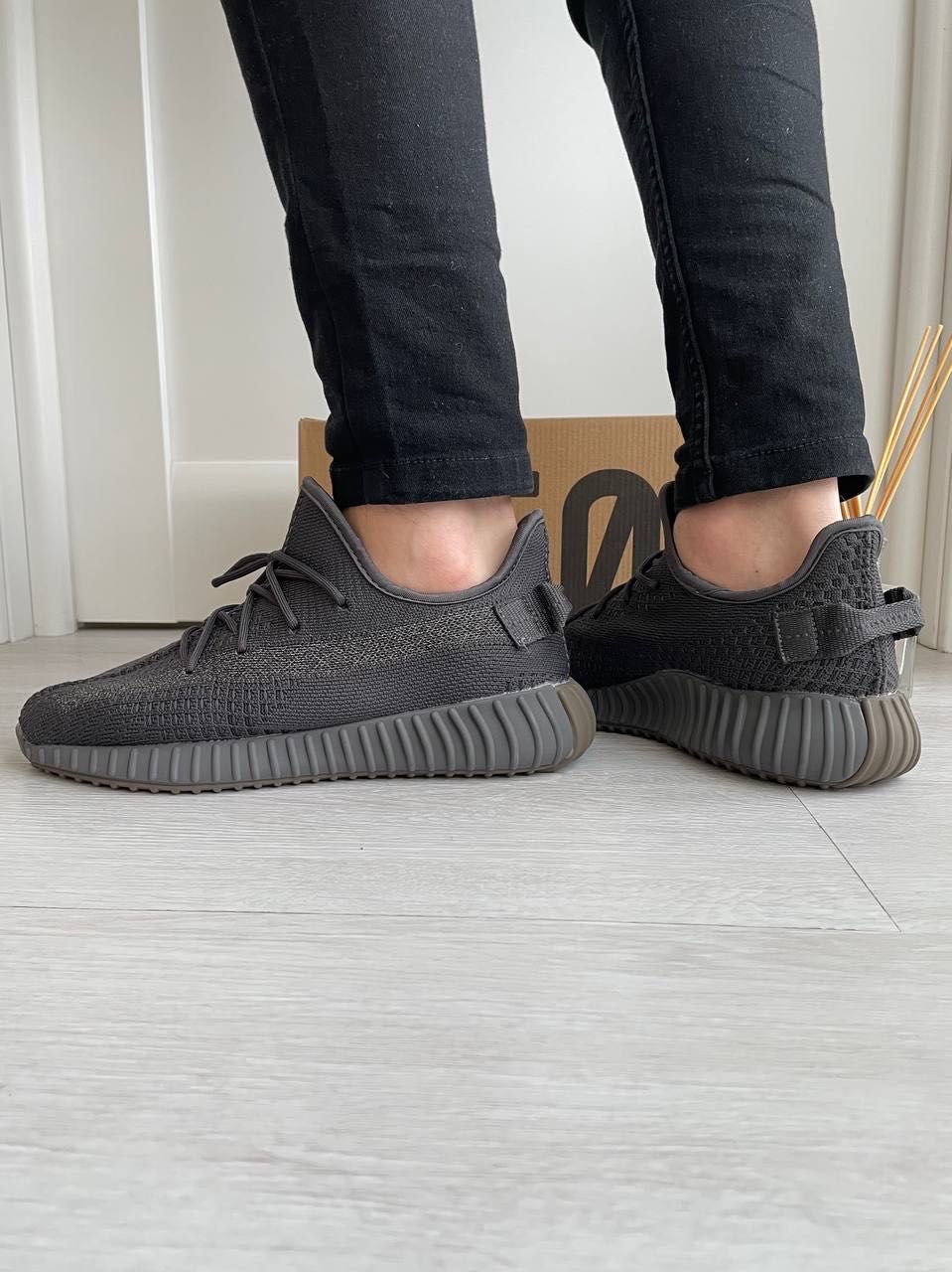 Кроссовки Adidas Yeezy Boost 350 V2 made in India