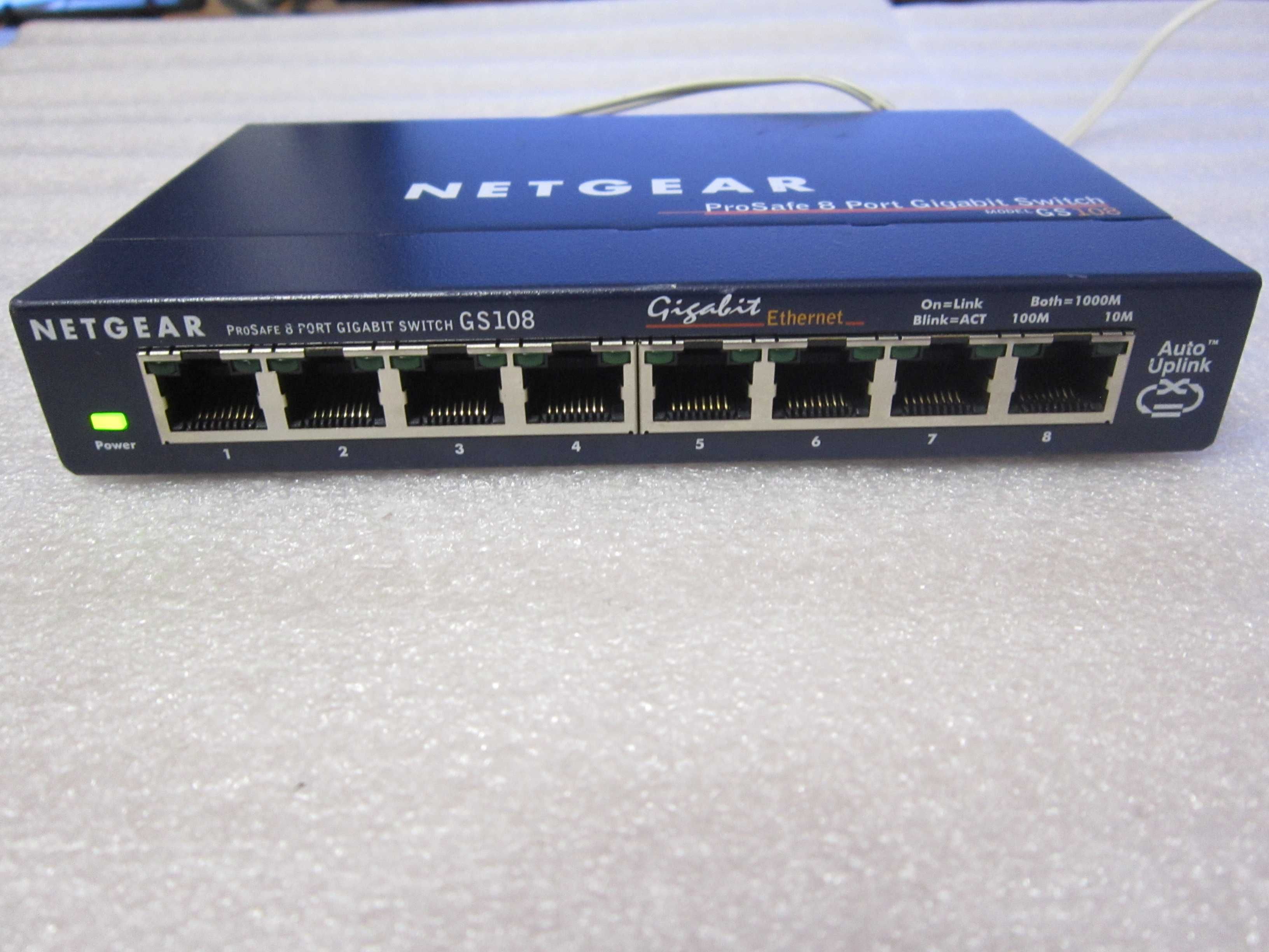 Switch Netgear GS108 V2 sprawny z zasilaczem w komplecie