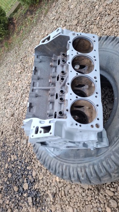 Блок двигуна зіл 130