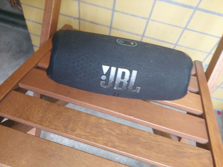 JBL charge 5 Tomorrowland edition,