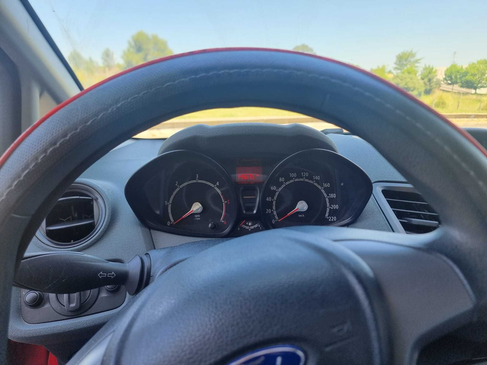 Carro FORD Fiesta 1.4 TDCi 5L Gasoleo