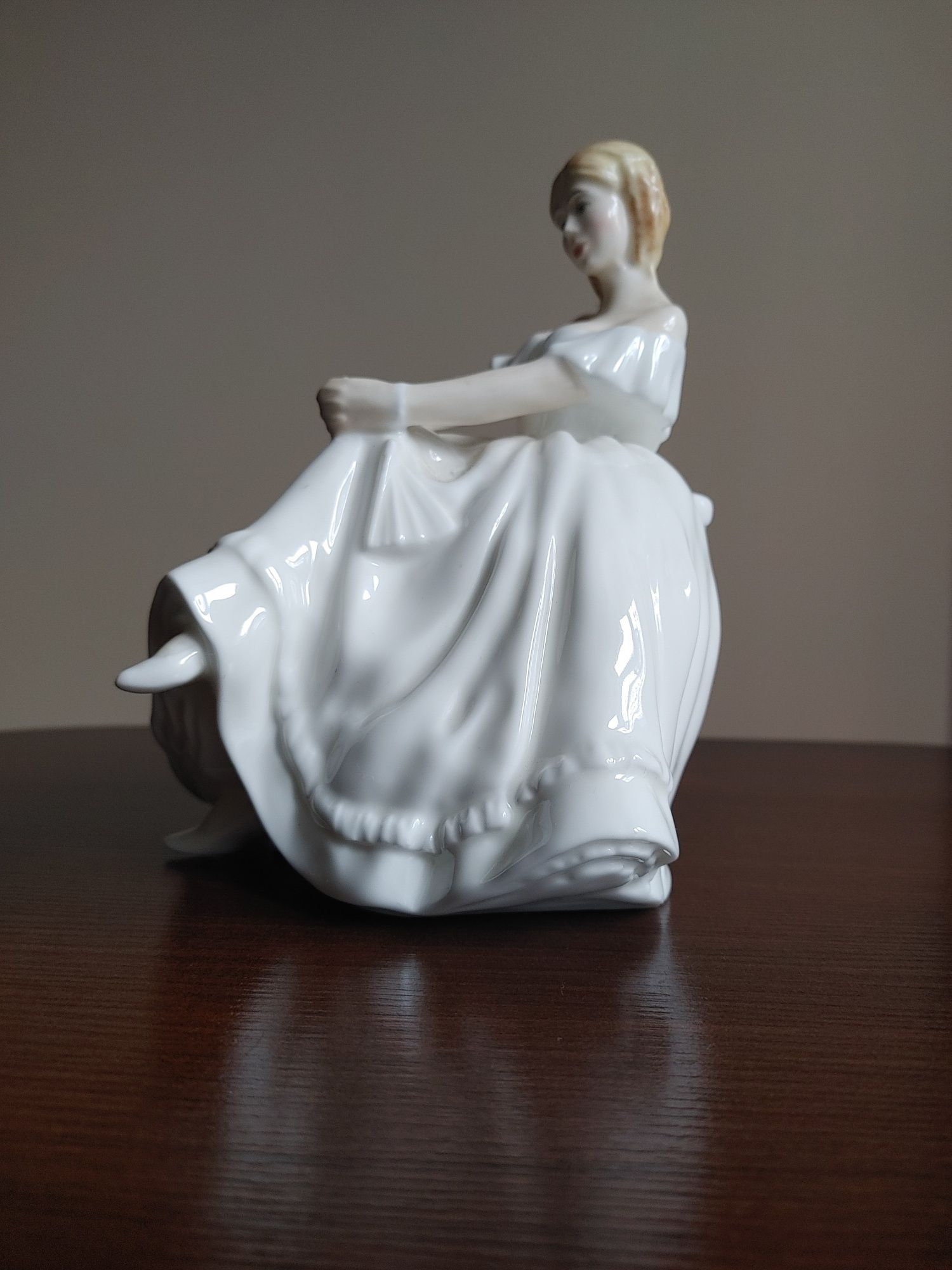 Статуэтка, фарфор, Royal Doulton