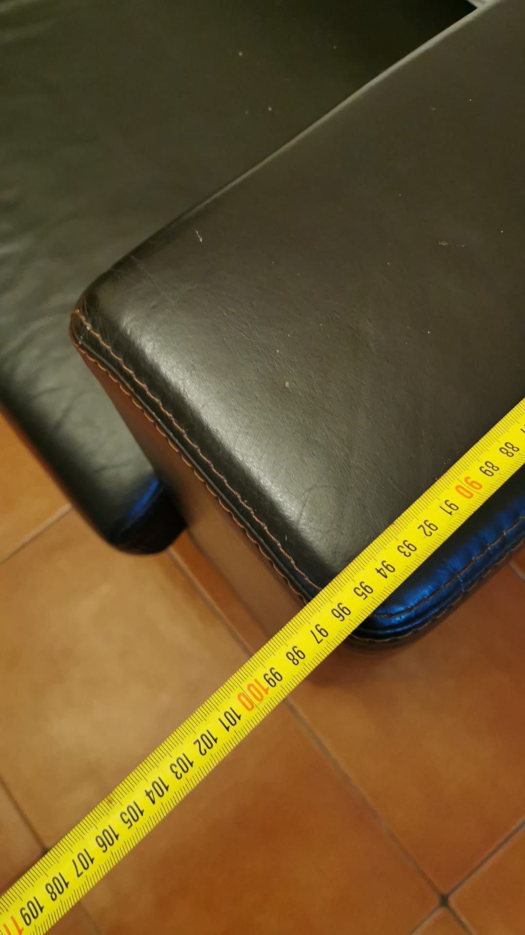 Sofá pele genuína 3 lugares