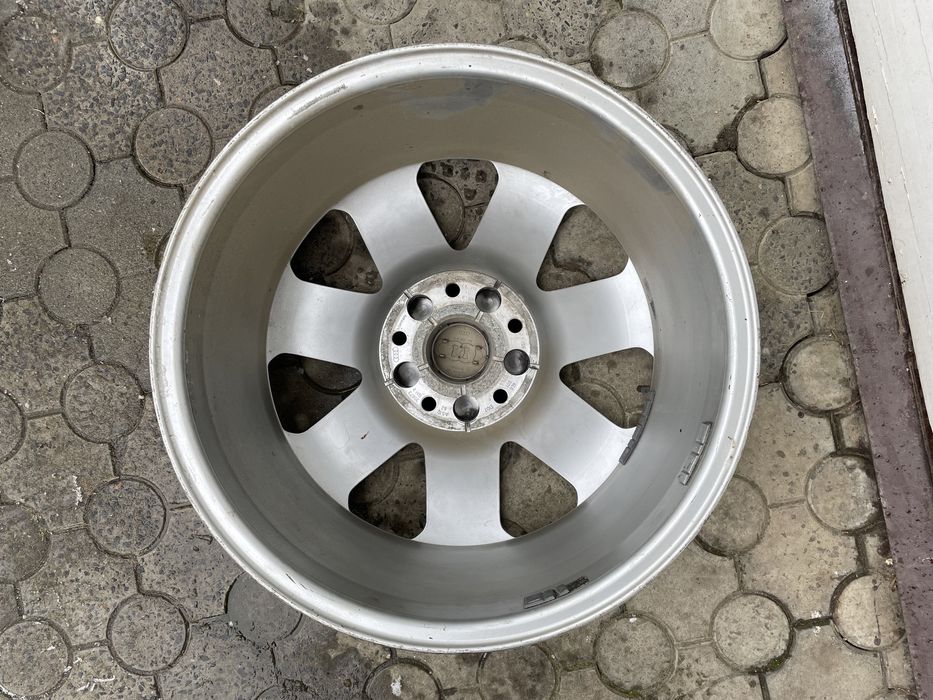 Диски Audi Q7 E8Jx18 ET56