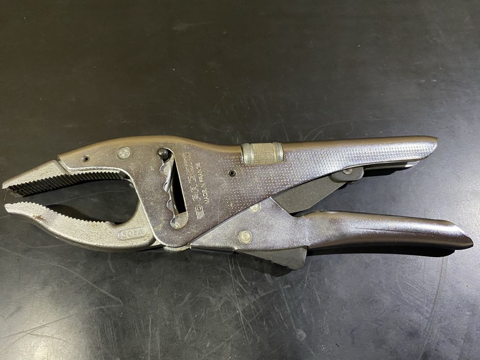 Alicate de pressão Facom