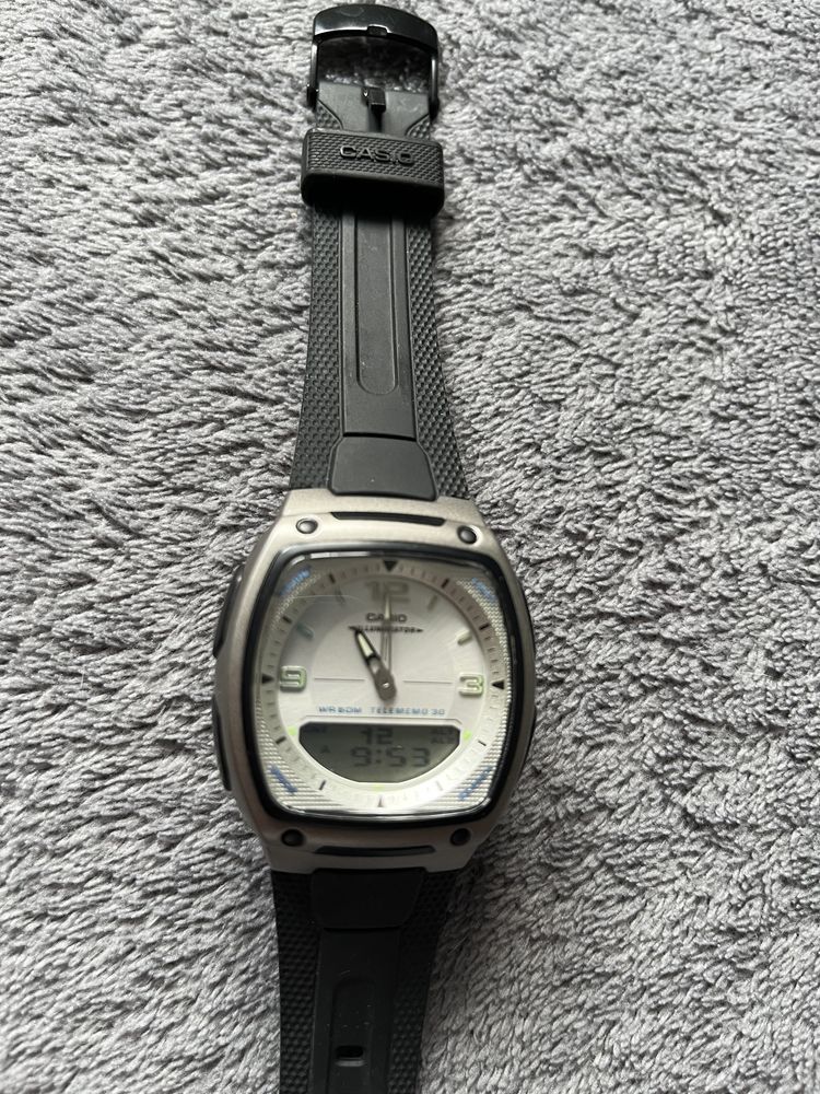 Czarny zegarek męski Casio AW 81-7