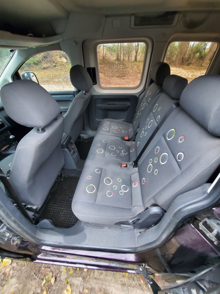 Продам автомобиль Volkswagen Caddy LIFE 2011г. 320км дизель  1.6