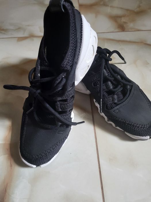 Кросівки Adidas SLVR для бігу