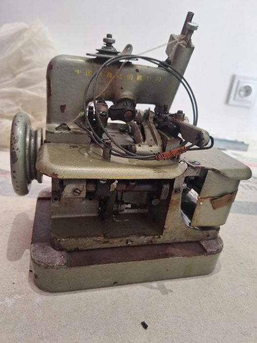 Overlock typical GN1-2 maszyna do szycia