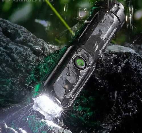 Lanterna LED forte com zoom telescópico
