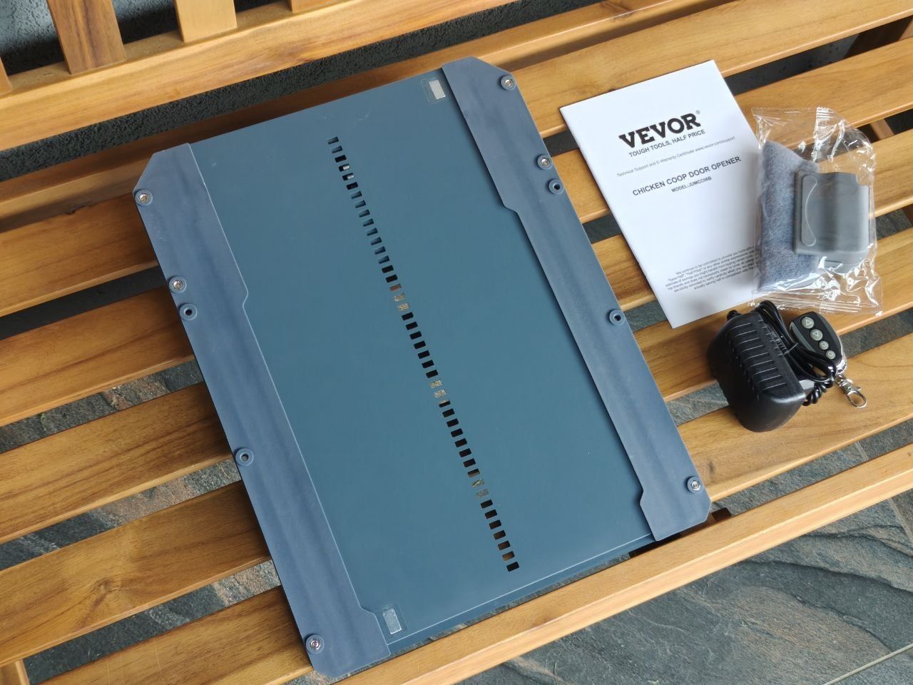 Автоматическая дверь для курятника VEVOR 21x26 см с датчиком света, IP