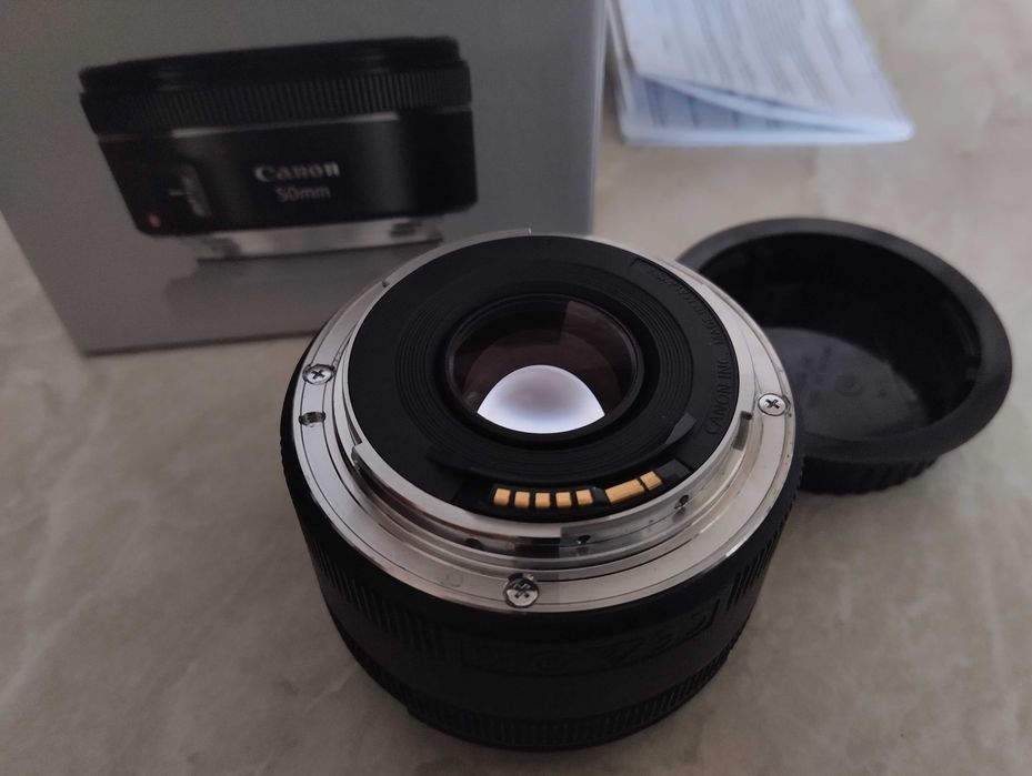 Canon EF 50mm f/1.8 STM. Є коробка як Новий