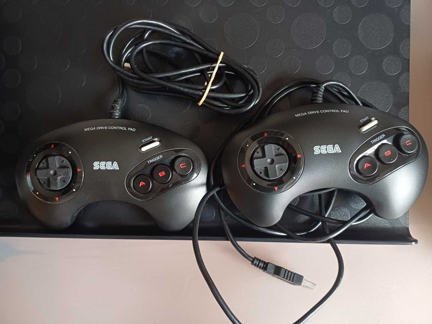 Sega Mega Drive mini como nova