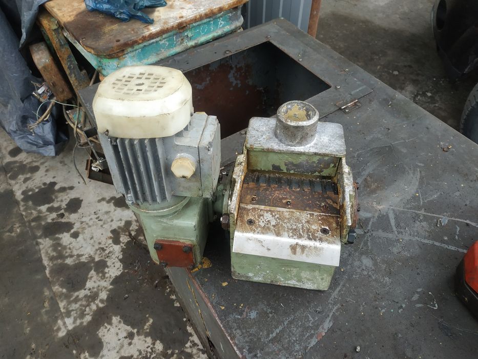 Магнитные сепараторы х43-43, 43-44  50 и 100 литров, новые и бу