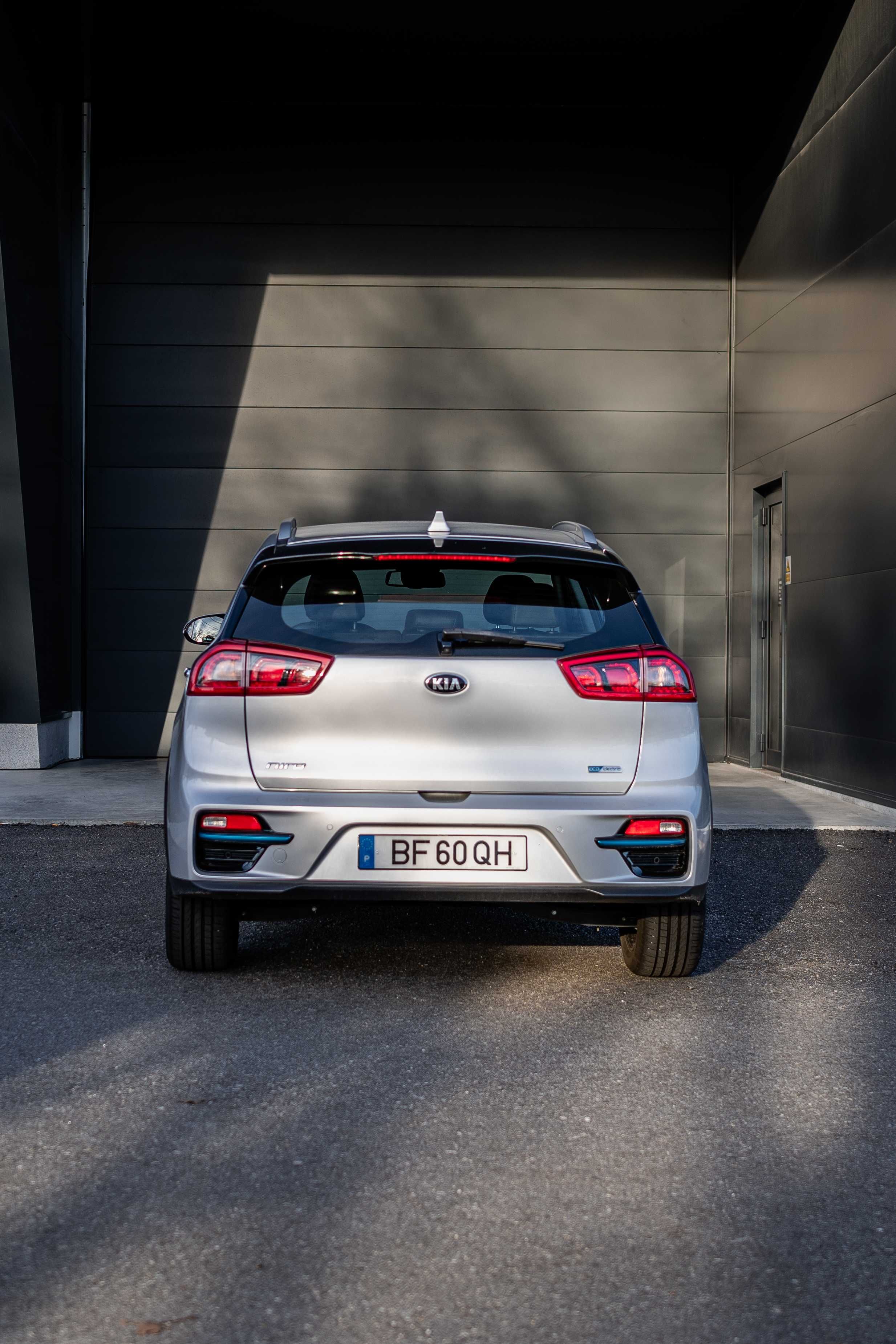 KIA e-Niro EV 64kWh 204cv 100% Elétrico - IVA Dedutível