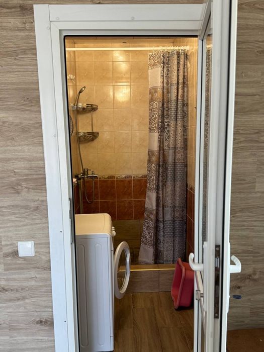 Продам шикарный 2 эт дом  берег реки Новоселовка