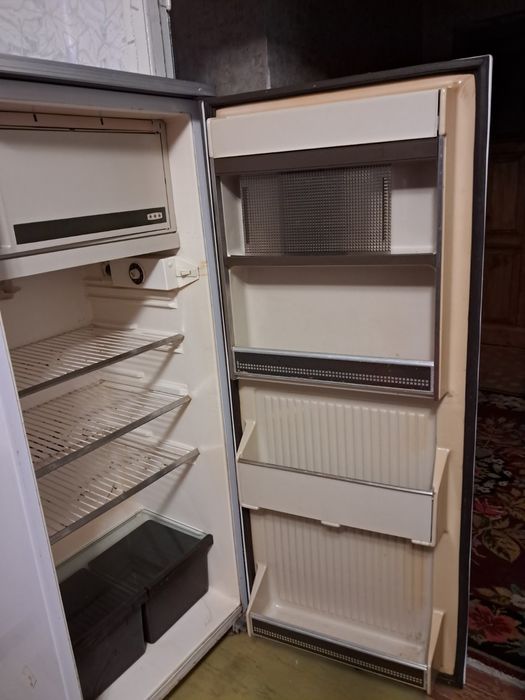 Продам холодильник