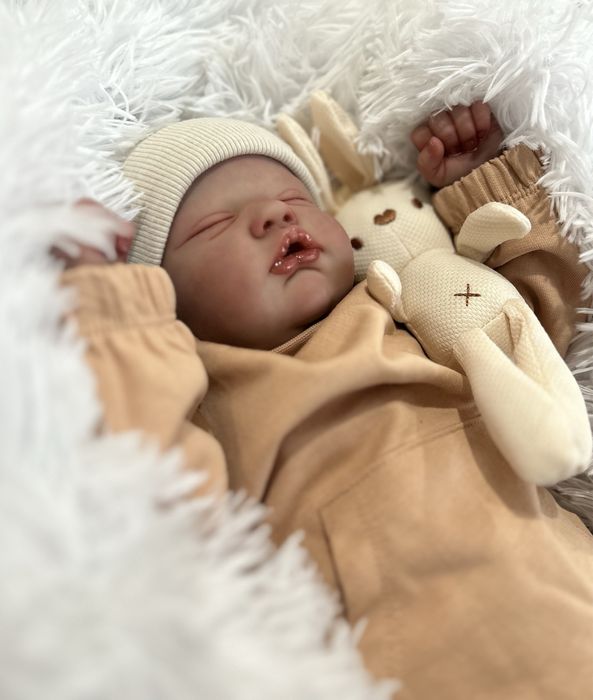 Bebé reborn feito à mão