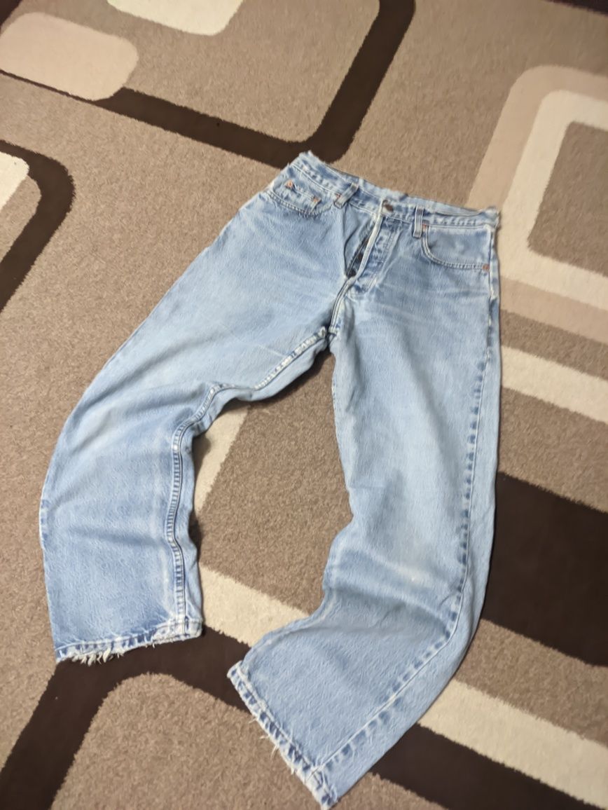 Levi's 501  distressed denim