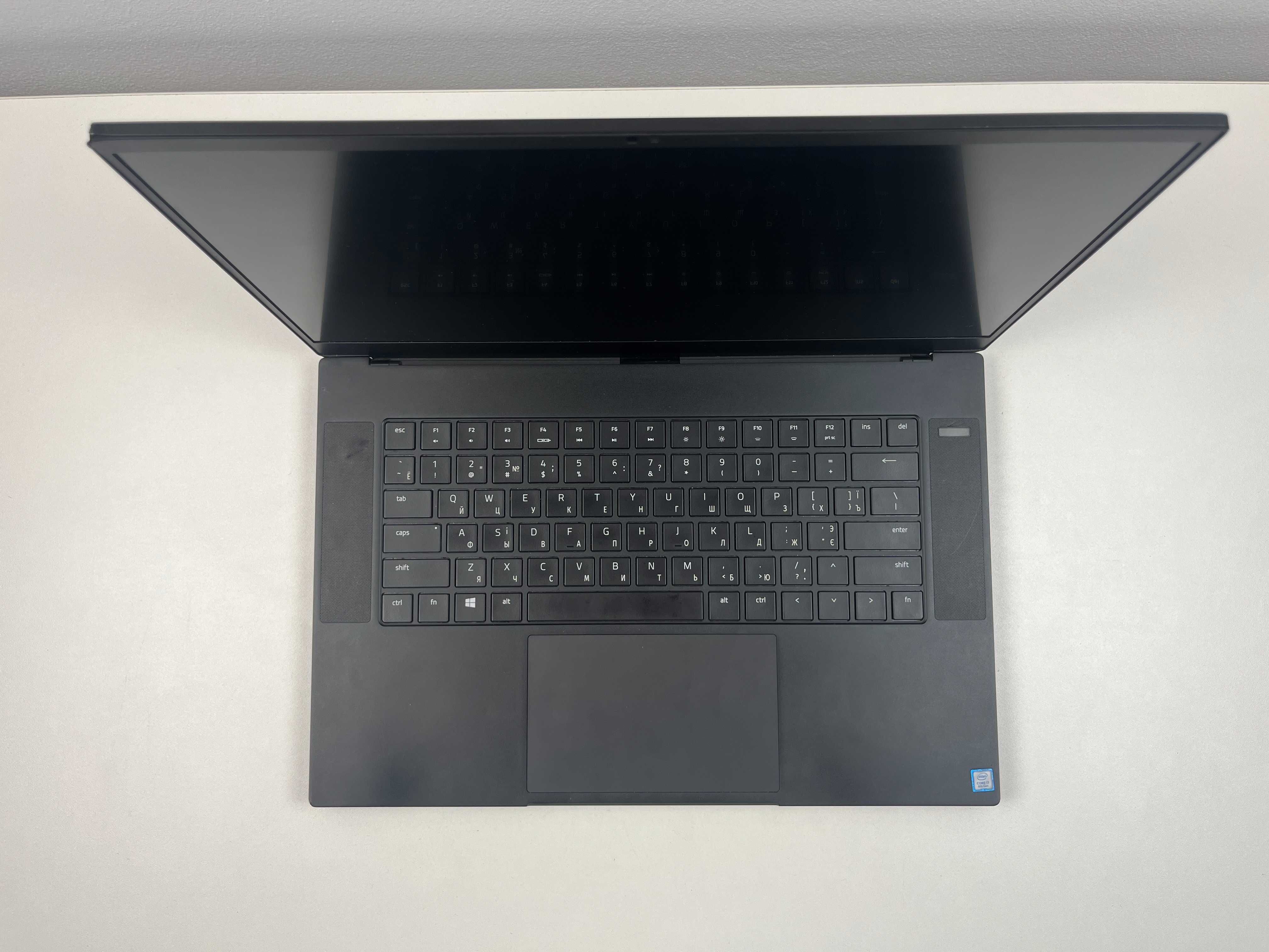Ноутбук Razer Blade RZ09-0288 15.6" 144Гц i7-8750H 8GB RTX 2070