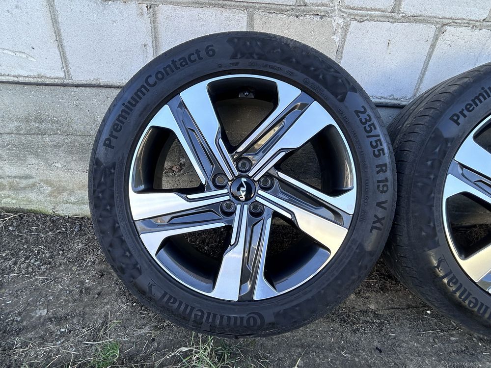 Kia Sorento IV Felgi 19 cali  jak Nowe z Oponami  r