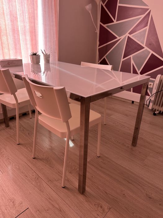 Mesa refeicao branca
