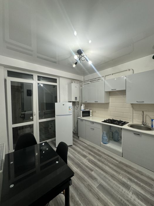 Здам чисту акуратну квартиру 1 поверх Южне Південе Іванова12 біля моря