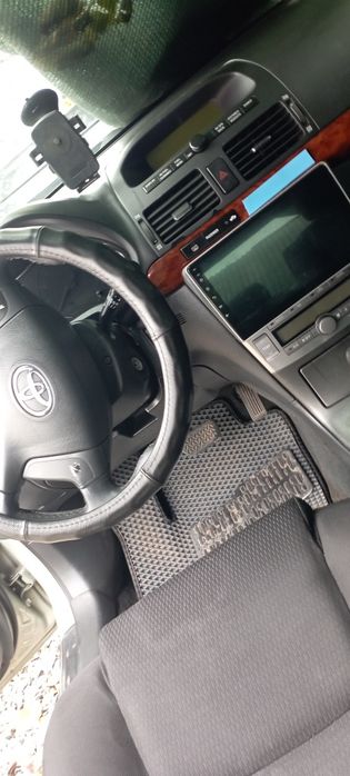 Тойота авенсіс 2.0 бензин