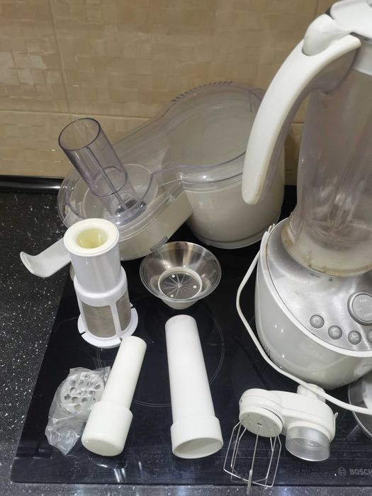 Многофункциональный кухонный комбайн PHILIPS