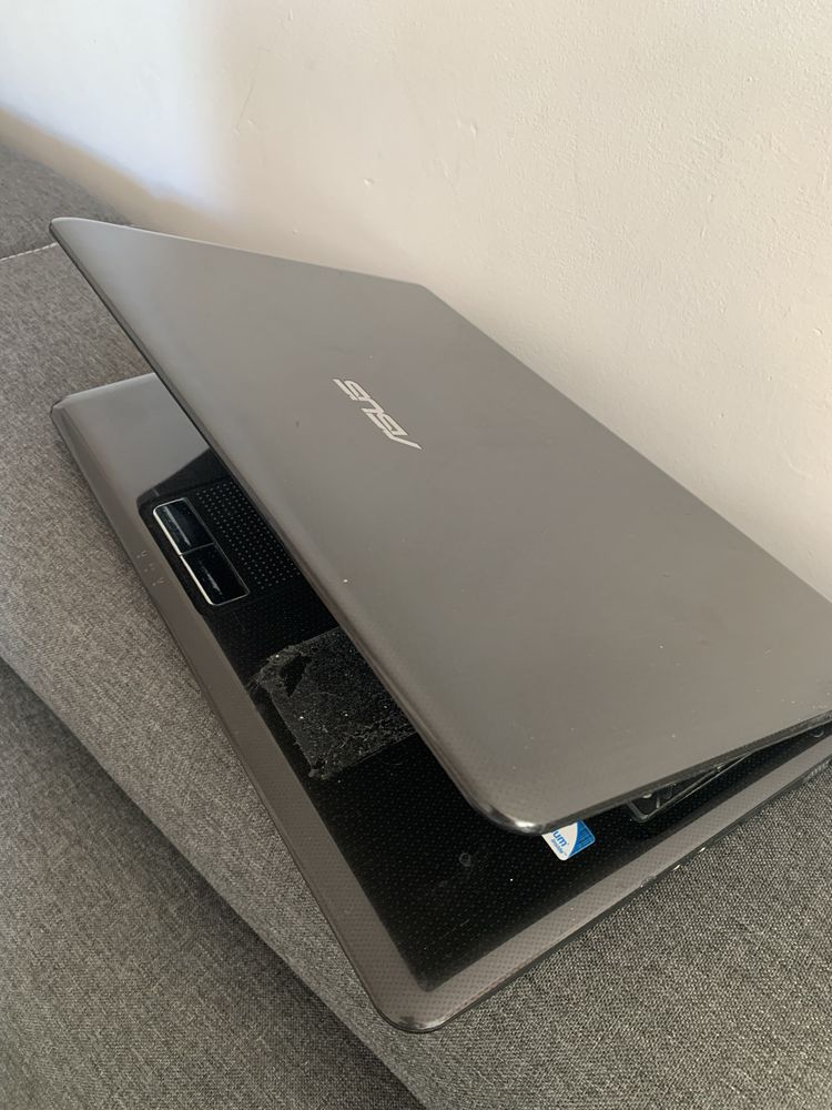 Laptop ASUS uszkodzony