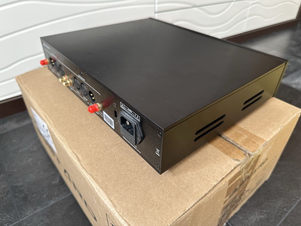 Przedwzmacniacz, preamp Gustard P26