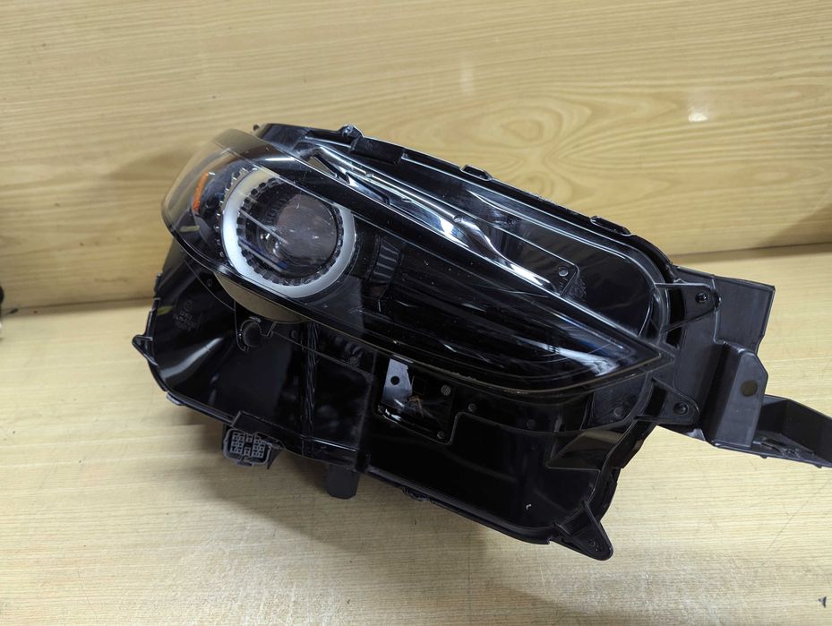 Фара Mazda CX30 USA