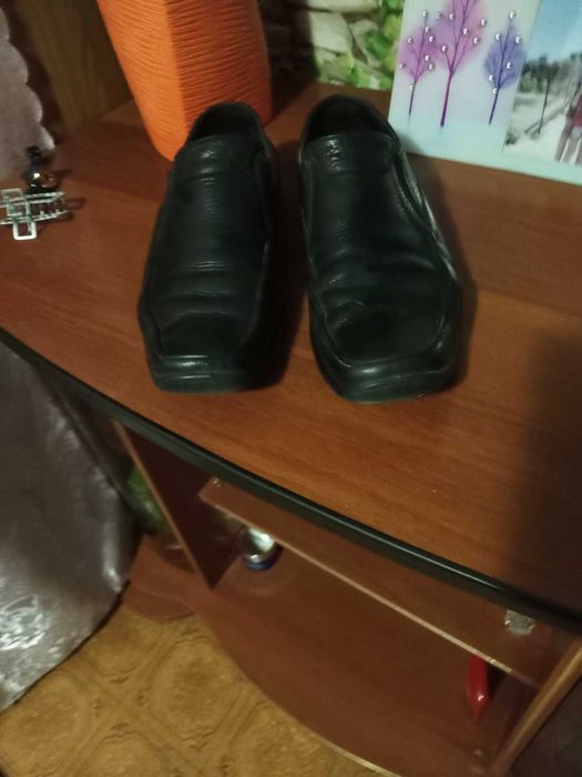 продам шкіряні туфлі