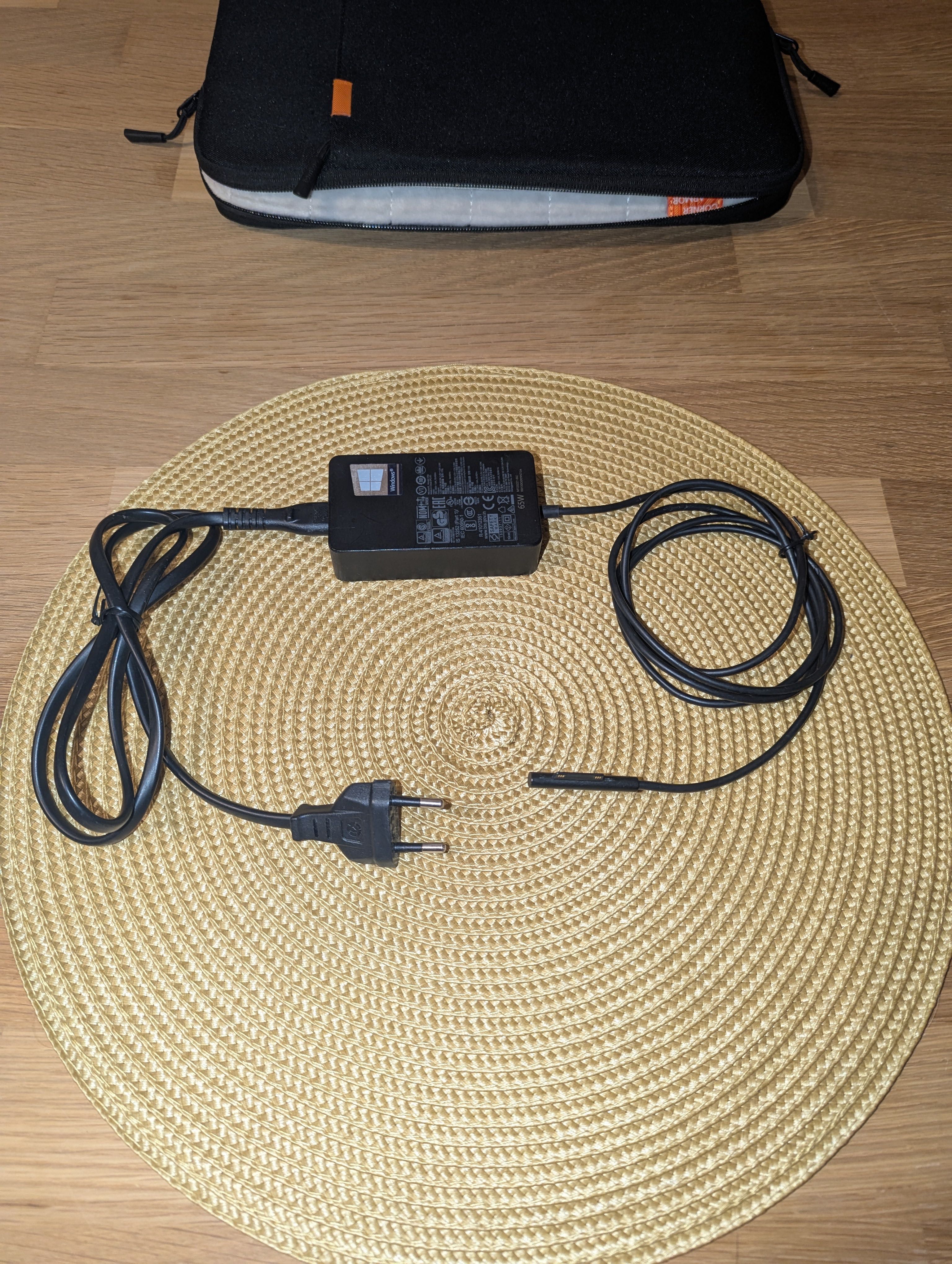 Microsoft Surface Pro 7 + teclado + caneta + bolsa i5(10ªg)/8GB/256ssd