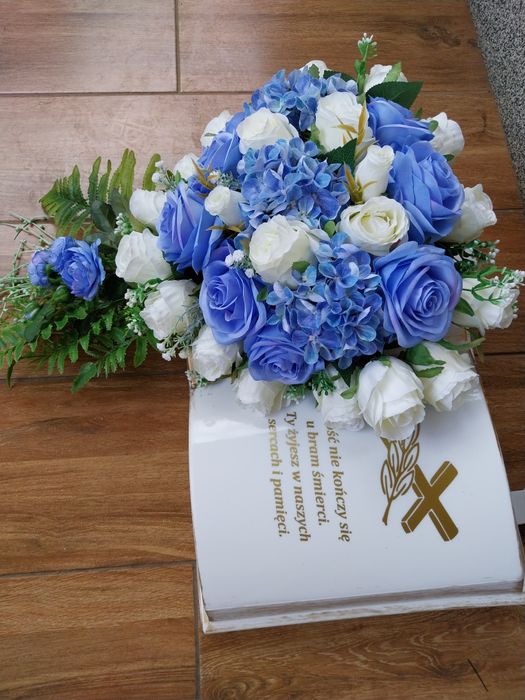 Kompozycja nagrobna wiązanka.