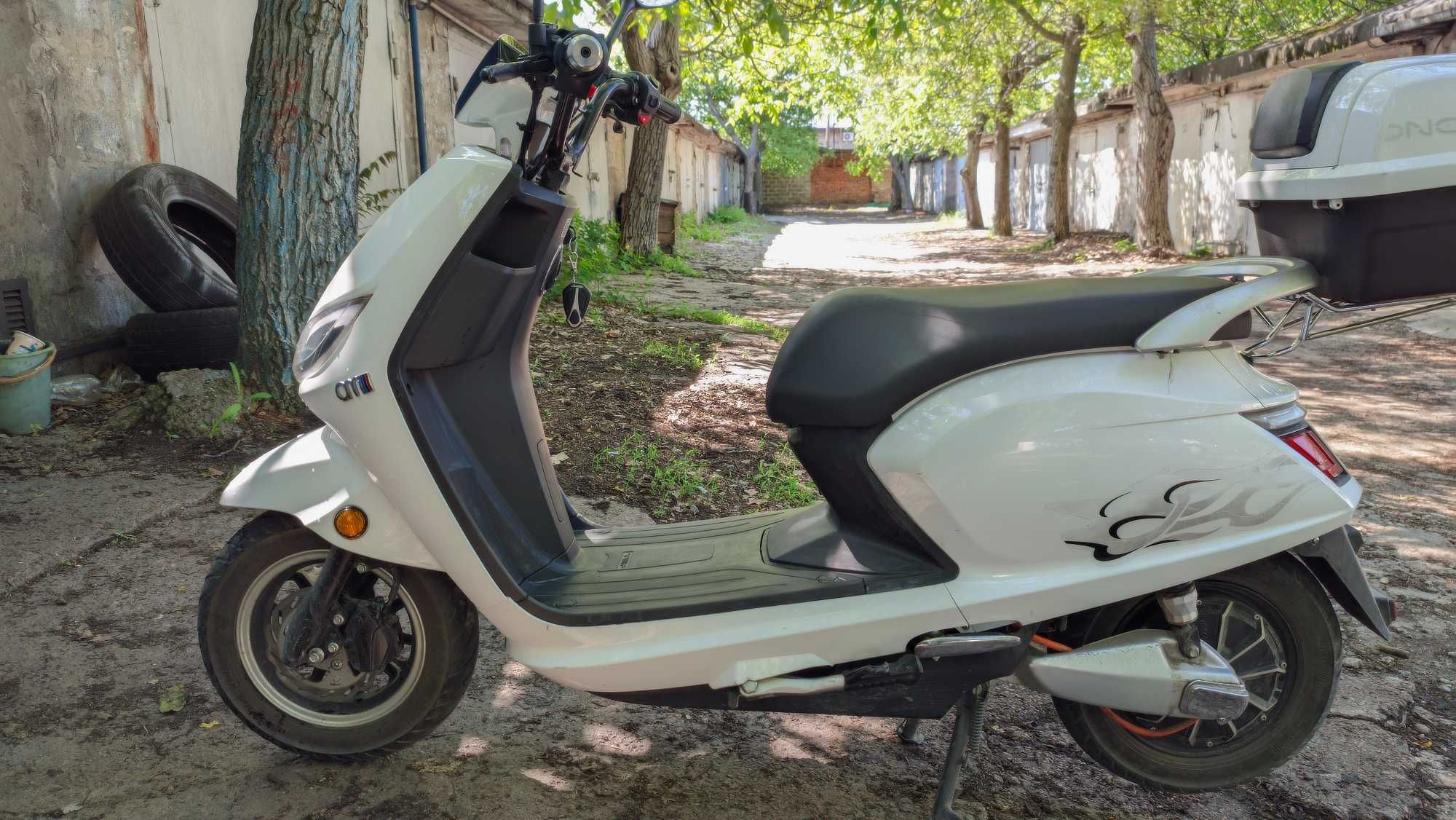 Електроскутер AIMA M3 Li 1200w