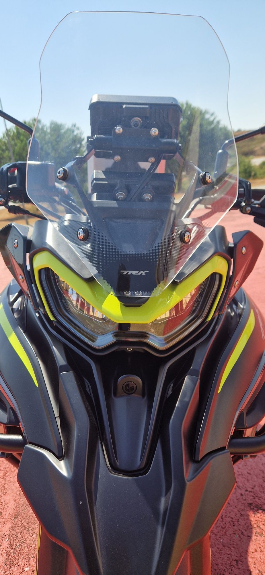 Benelli TRK 702X revisão 18.000 kms já efectuada