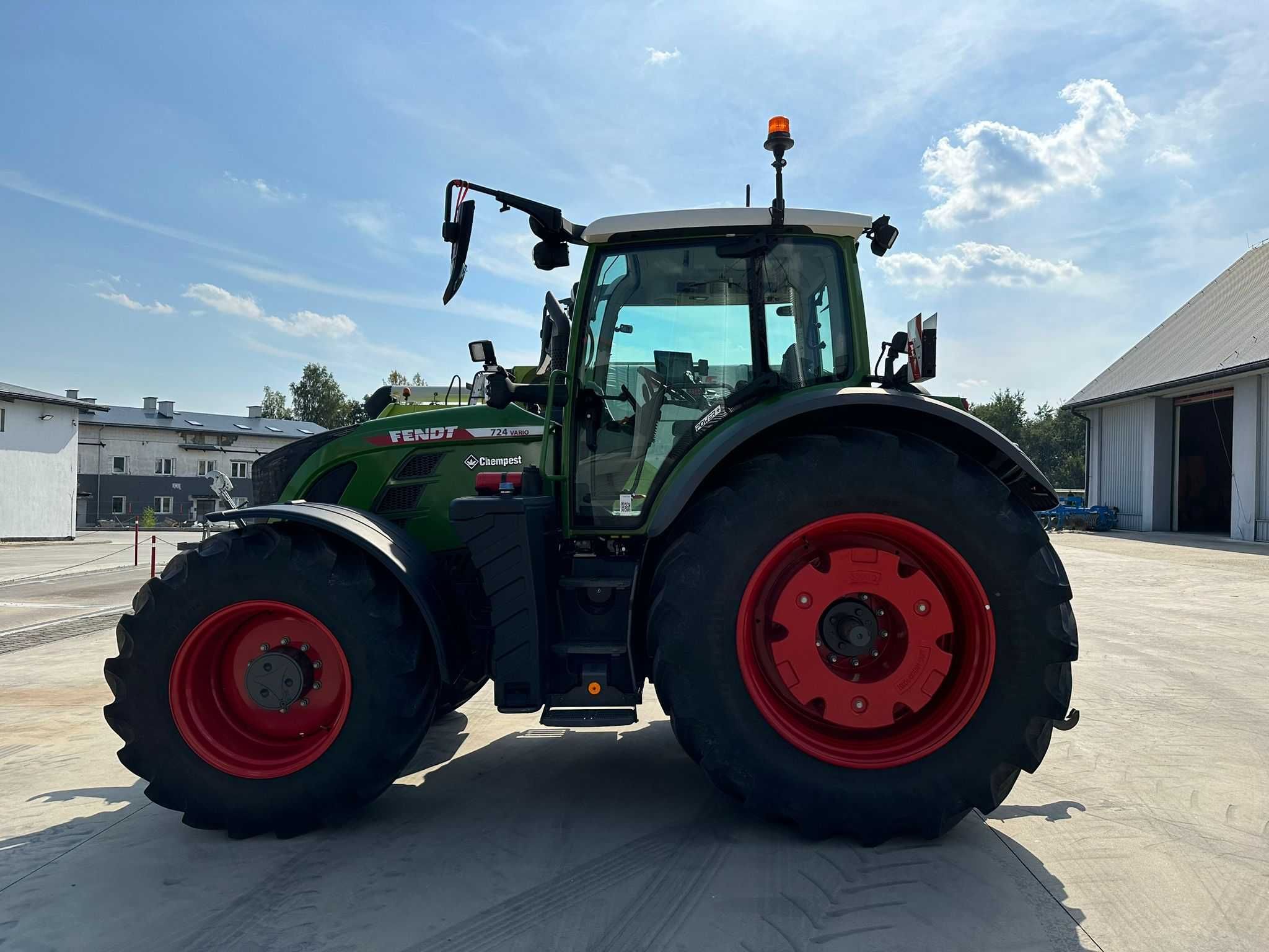 Ciągnik rolniczy Fendt 724