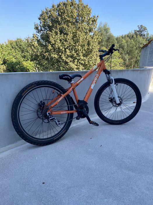 Bicicleta de dirt